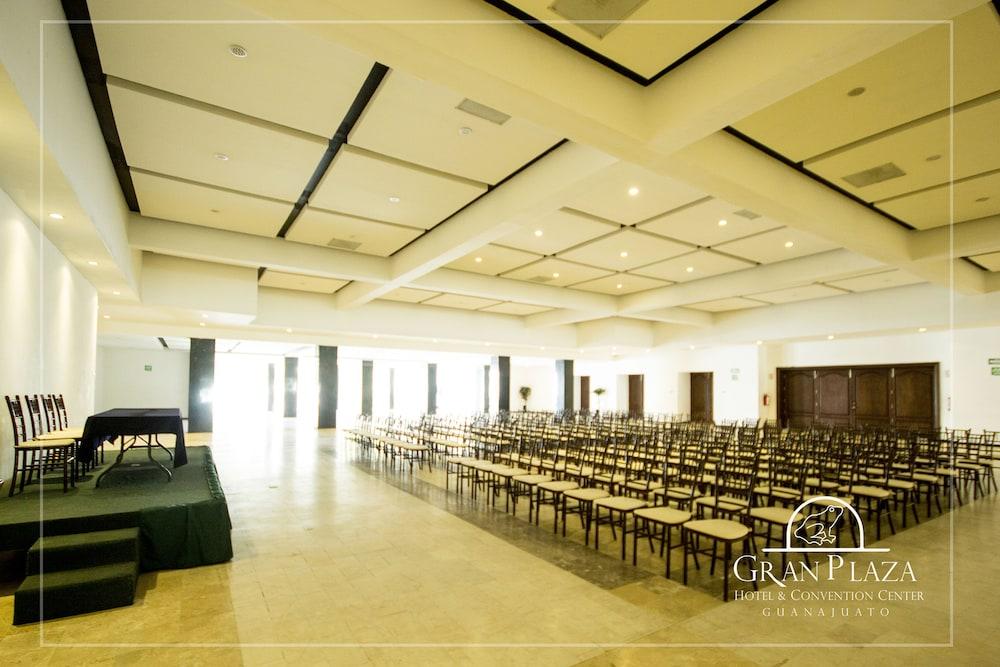 Hotel Gran Plaza & Convention Center Guanajuato Kültér fotó