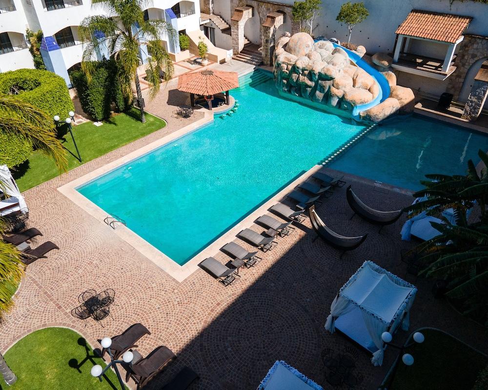 Hotel Gran Plaza & Convention Center Guanajuato Kültér fotó