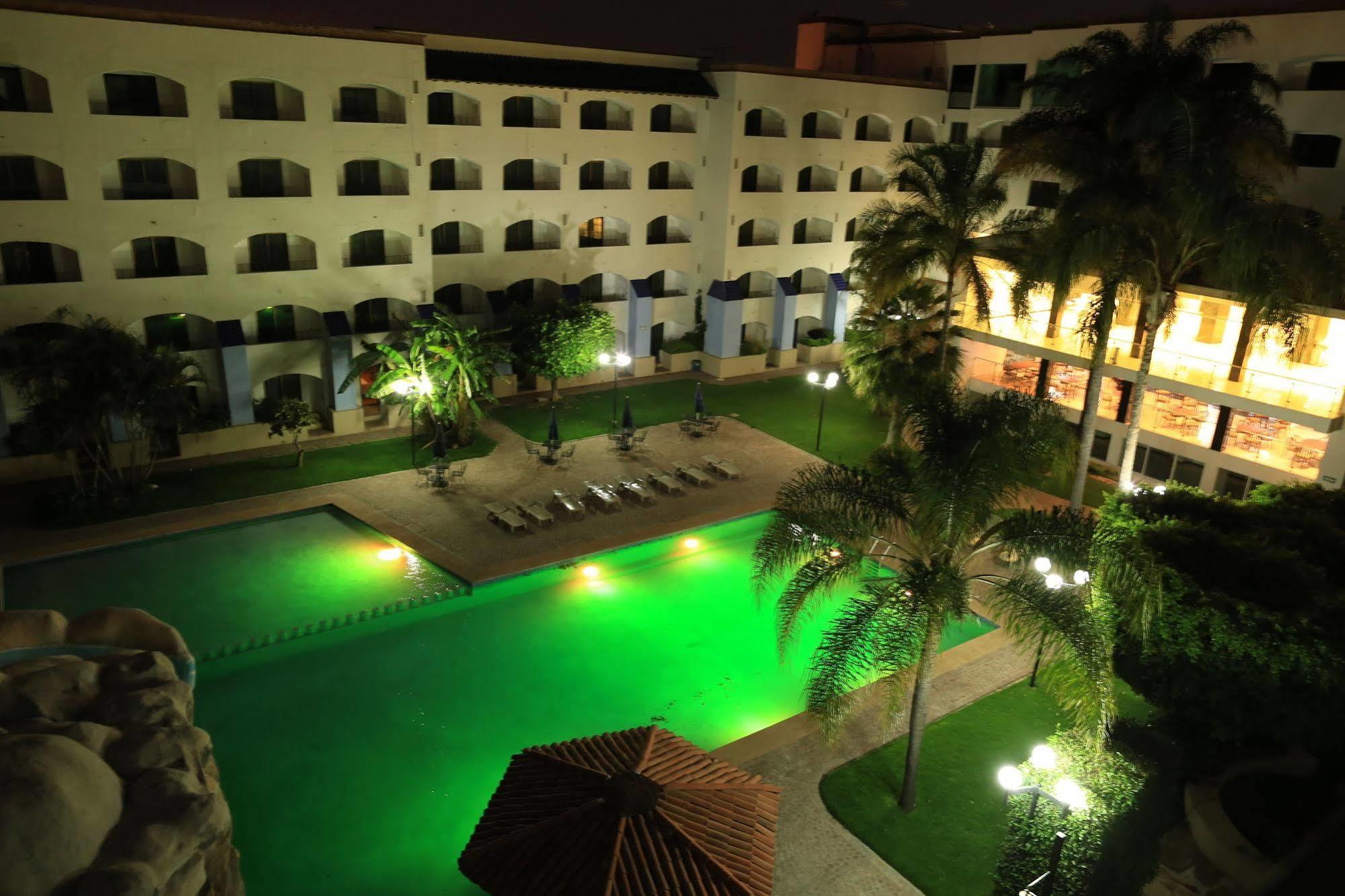 Hotel Gran Plaza & Convention Center Guanajuato Kültér fotó